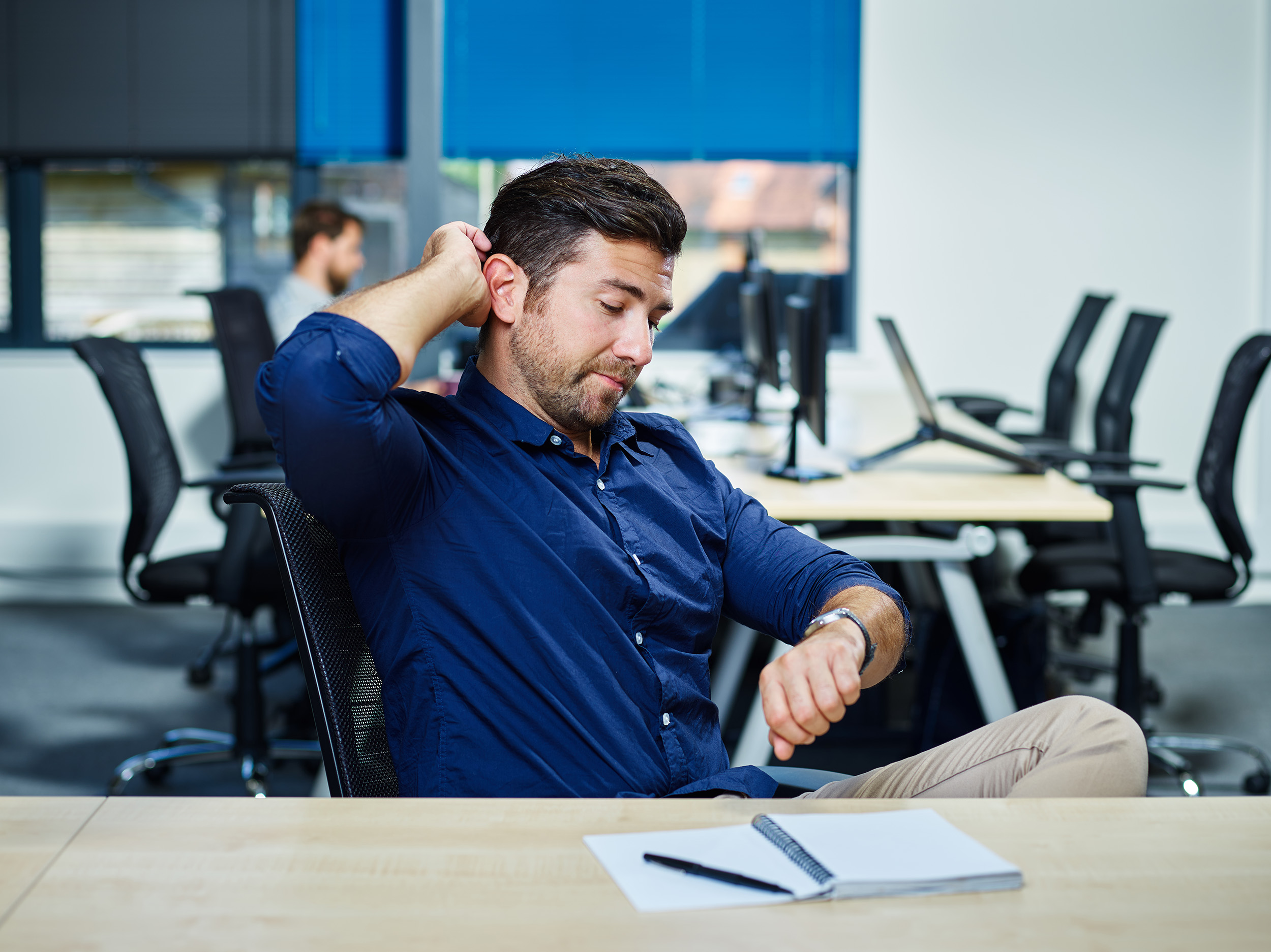 Fidgeting Body Language Example